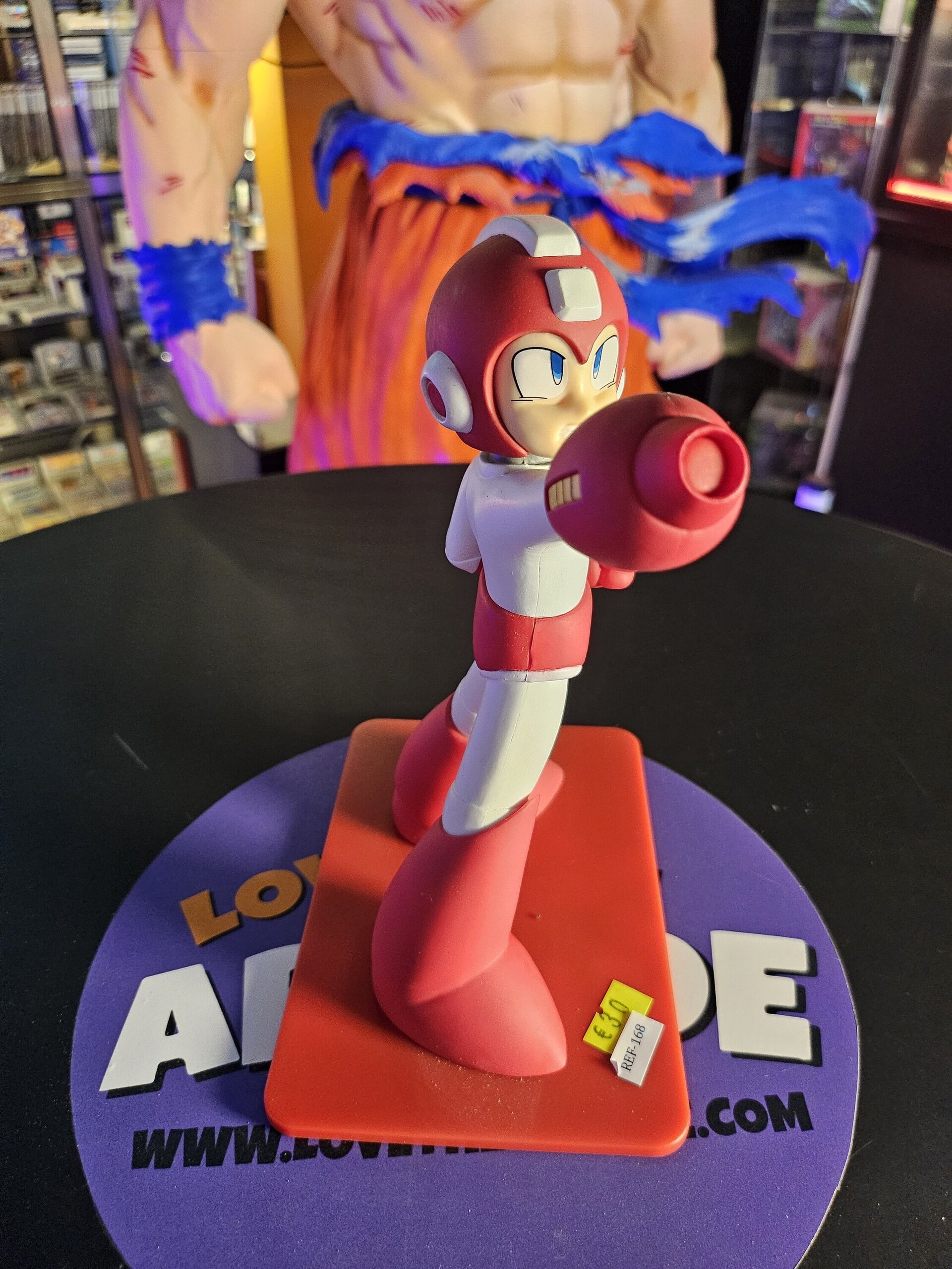 FIGURA MEGAMAN ROJO - 4