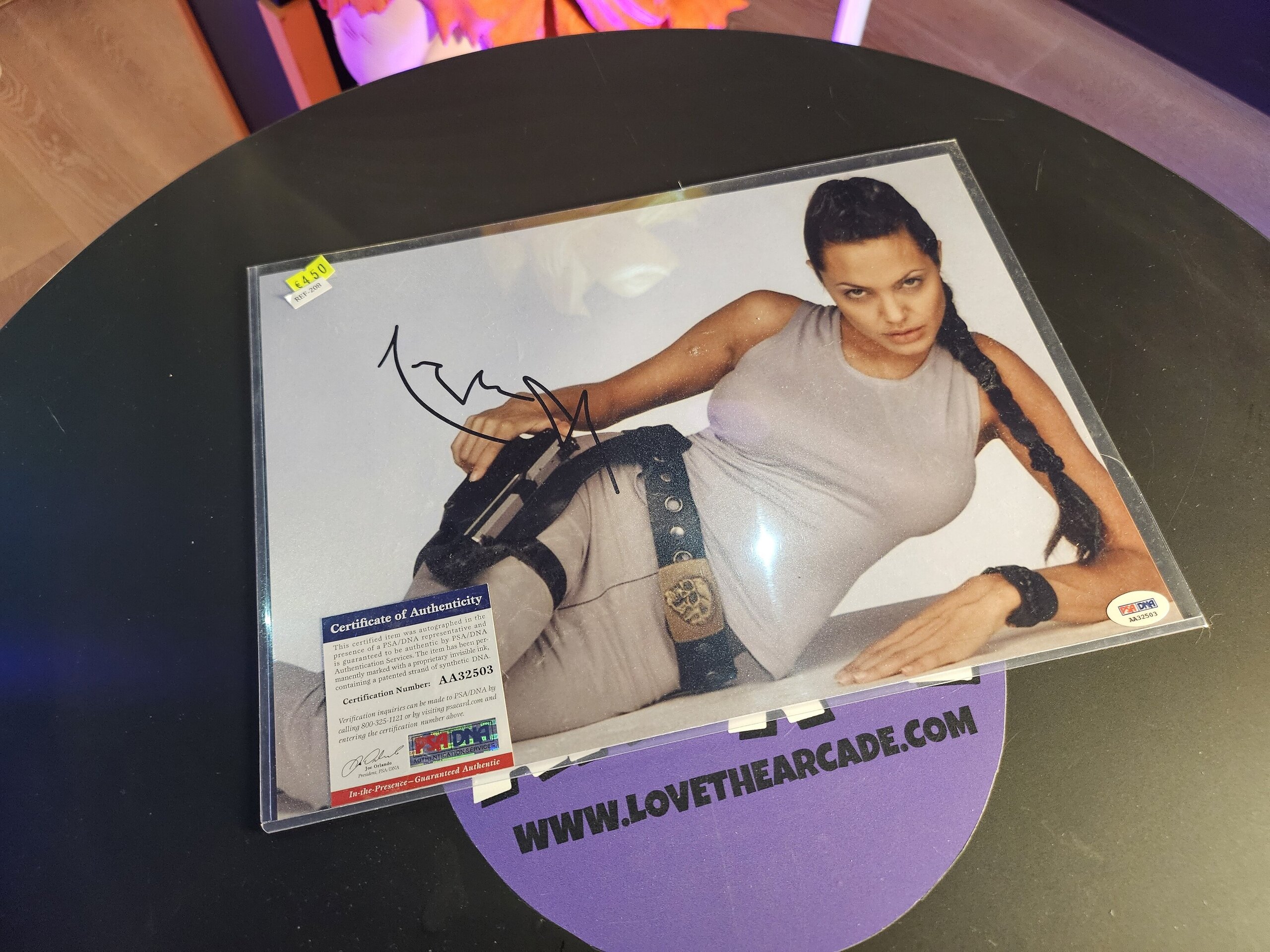AUTOGRAFO DE ANGELINA JOLIE (FOTOGRAFIA DE LARA CROFT) CERTIFICADO PSA - 2