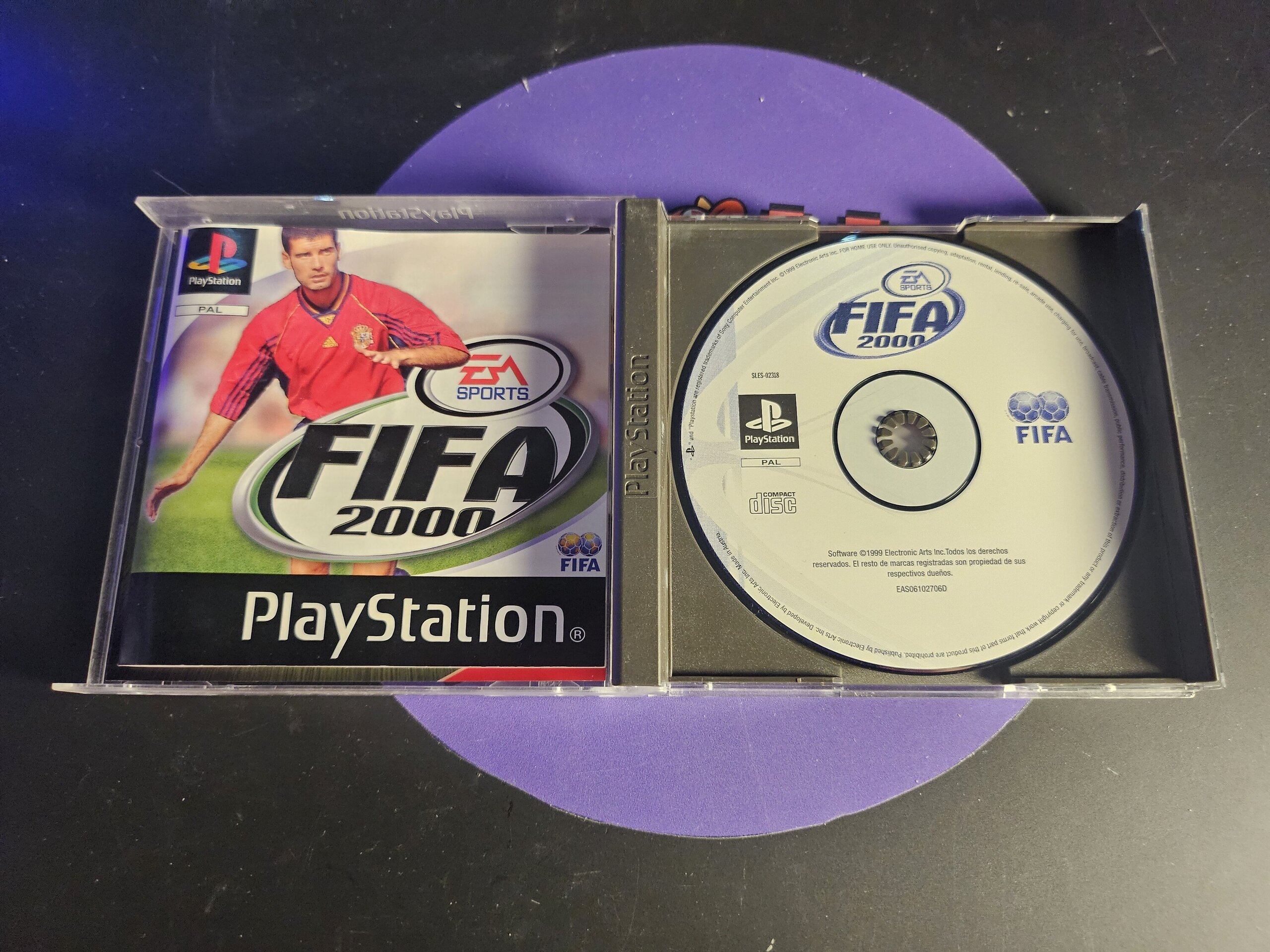 VIDEOJUEGO FIFA 2000 - 3