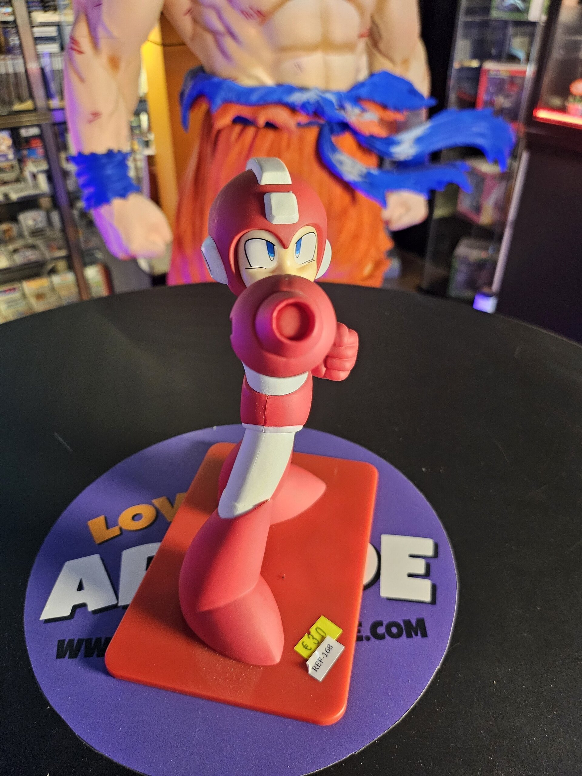 FIGURA MEGAMAN ROJO - 3